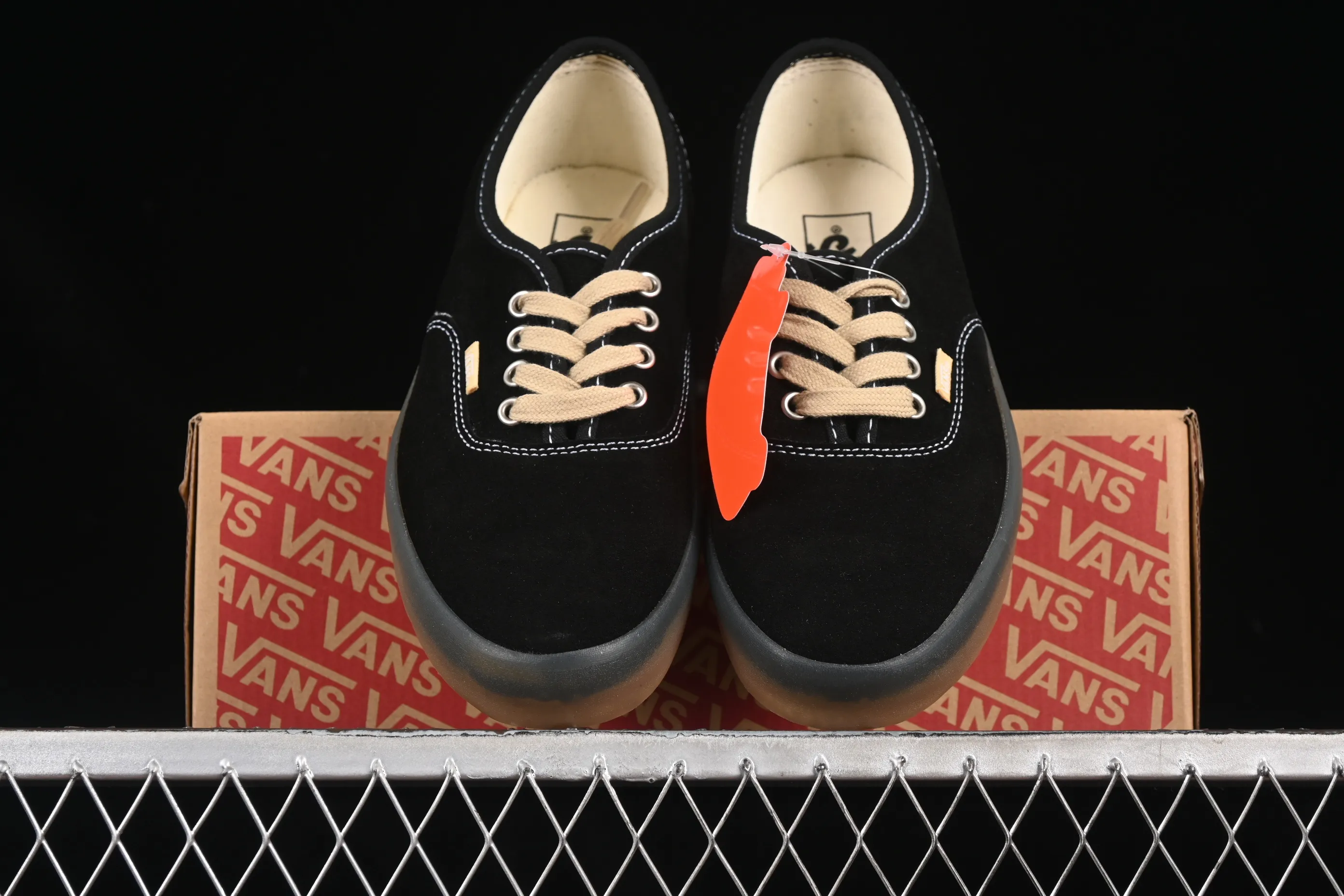 All categories Vans Vans series Vans Low Vans low top Vans Premium Authentic suede retro translucent raw rubber sole casual sneakers VN000CRQ6RJ